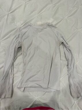 Long Sleeve Athletic Top in Light Gray